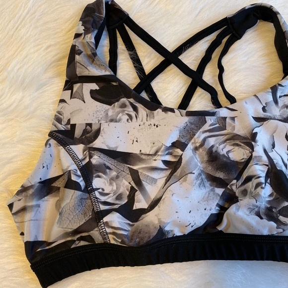 Cascade Sport Sports Bra Womens Size Large Gray White‎ Floral Wireless Strappy - Picture 2 of 6